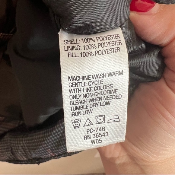 Izod Plaid Design Quilted Puffer Vest - Picture 2 of 6